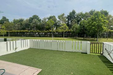 Arahsia Residences, Tropicana Aman