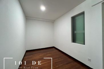 Duta Villa, Setia Alam