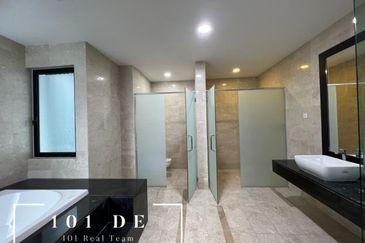 Duta Villa, Setia Alam