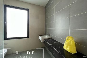 Duta Villa, Setia Alam