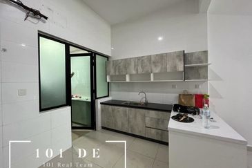 Duta Villa, Setia Alam