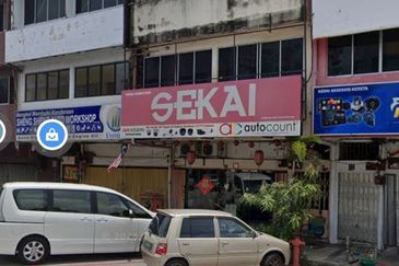 LIMITED UNIT!! 3 Storey Shoplot@ Banting town , same row Tealive mixue