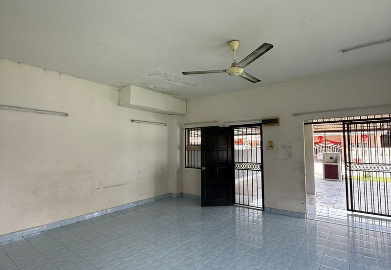 Taman Gembira, Jenjarom