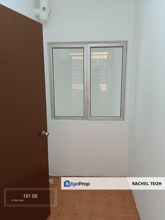 Below Market!! (3 Bedroom Type 925sqft) Bayu Villa Apartment Bayu Perdana Klang For Sale , Selangor, Klang