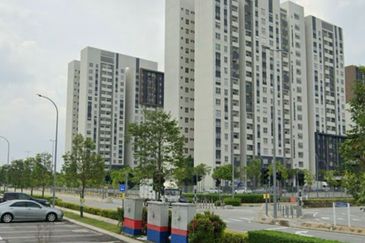 Triana @ Tropicana Amans