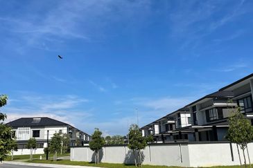 Freesia Residences @ Tropicana Aman