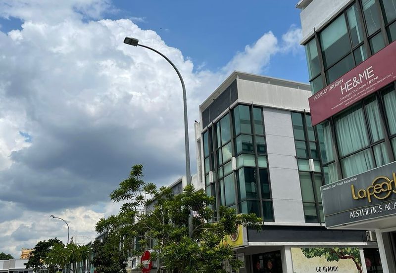 Jalan Anggerik Aranda