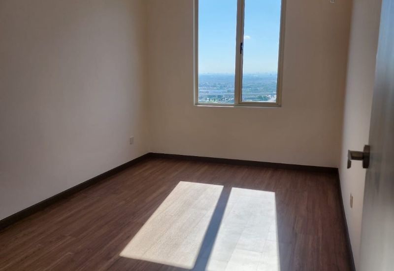 The Tresor @ Gravit 8 *