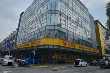 The Trillium @Lake Fields