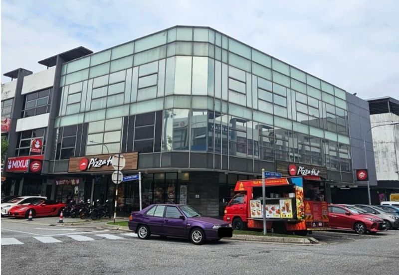 The Trillium @Lake Fields