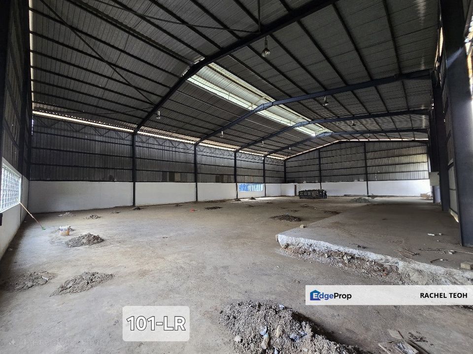 Near Mainroad!! 14500sqft Light Industrial Warehouse @ Jalan Bukit Kemuning, Shah Alam For Rent, Selangor, Shah Alam