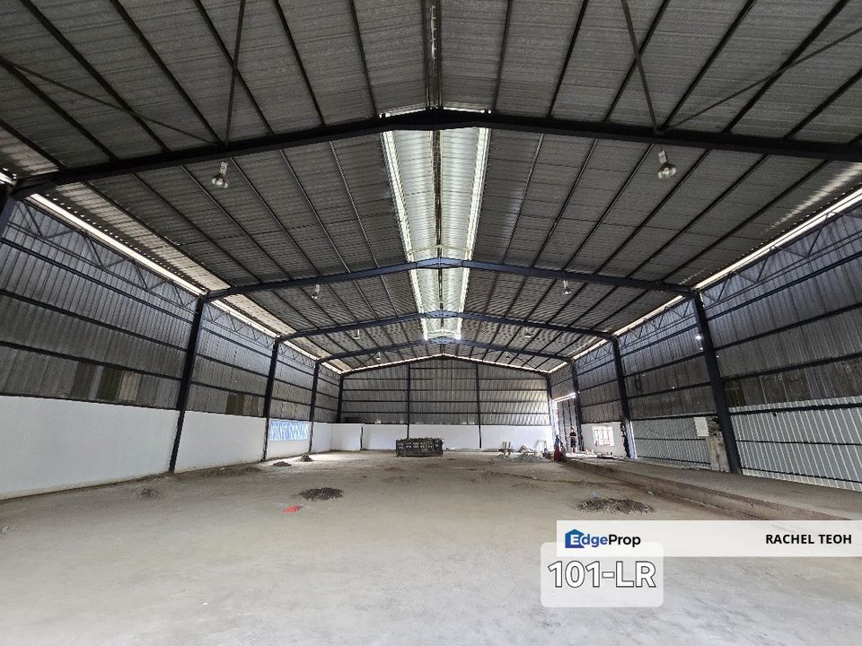 Near Mainroad!! 14500sqft Light Industrial Warehouse @ Jalan Bukit Kemuning, Shah Alam For Rent, Selangor, Shah Alam
