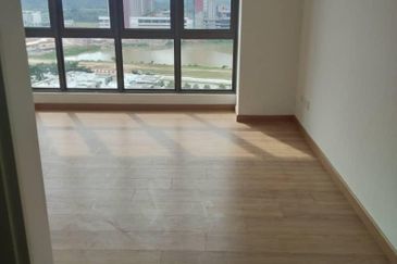 Lake Point Residence