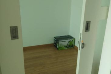 Lake Point Residence