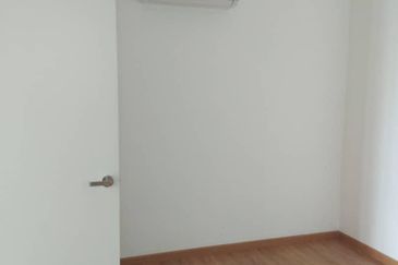 Lake Point Residence