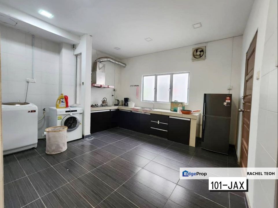 Renovated & Extended!!! Double Storey Semi-D House @ Bandar Parklands Klang For Sale, Selangor, Klang