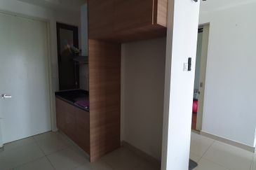 Lake Point Residence