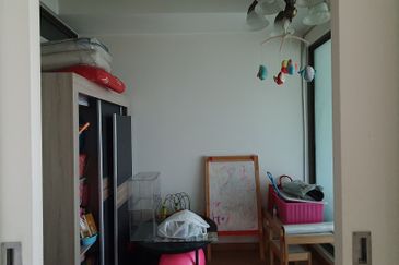 Lake Point Residence