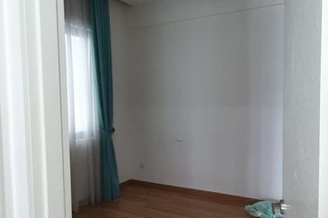 Lake Point Residence