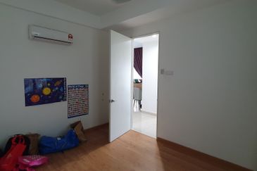 Lake Point Residence