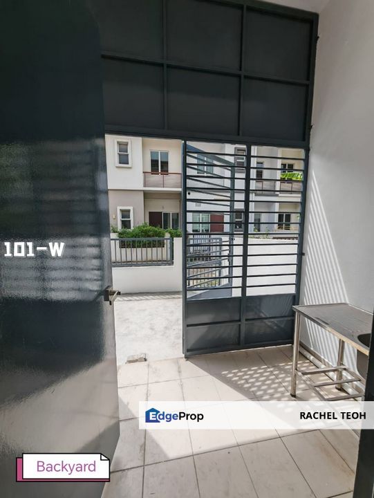 Newly Refurbished!! Double Storey House Kota Bayuemas Klang For Rent, Selangor, Klang