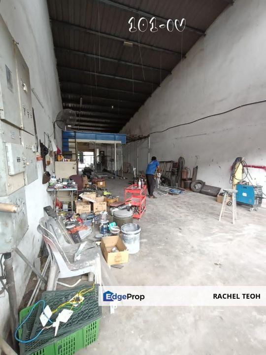 Hot Area!! Single Storey Link Factory Warehouse @ Subang Jaya For Rent, Selangor, Subang Jaya