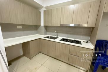 Gravit8 @ Klang South