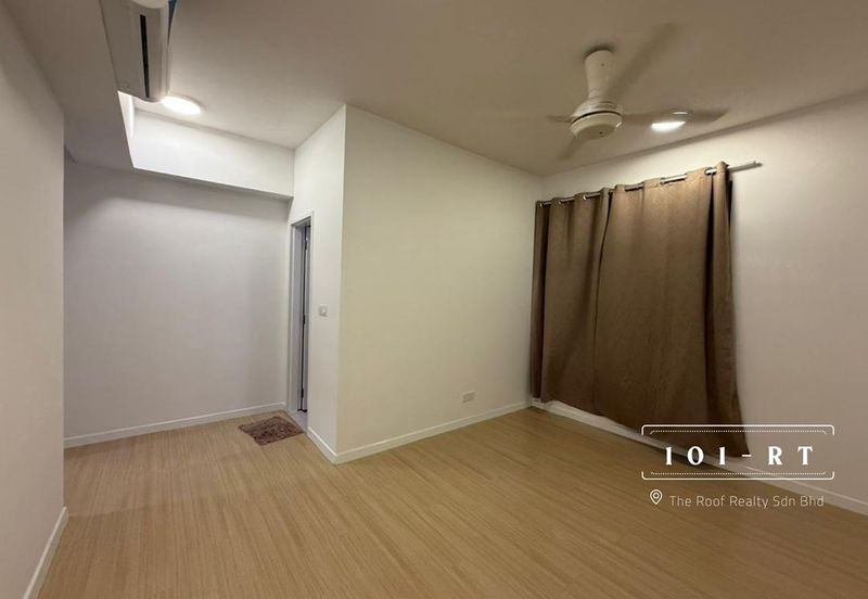 Gravit8 @ Klang South