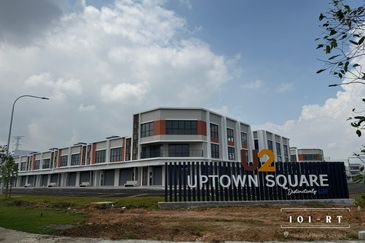 Facing Lotus (Adjoining Unit Available) Ground Floor Shop @ IJM Rimbayu Uptown Square Telok Panglima Garang - For Rent