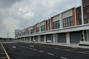 BRAND NEW!! Double Storey Shop @IJM Rimbayu Uptown Square (U2) Kota Kemuning For Rent