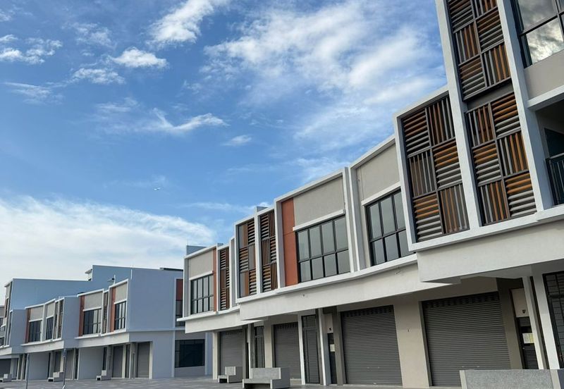 Dual Frontage!! CORNER Triple Storey Shoplot@IJM Rimbayu Uptown Square Kota Kemuning For Rent