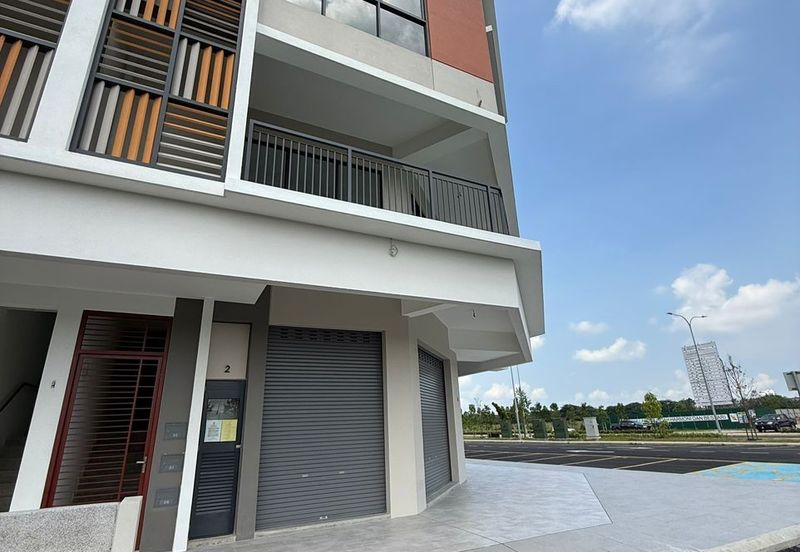 Dual Frontage!! CORNER Triple Storey Shoplot@IJM Rimbayu Uptown Square Kota Kemuning For Rent