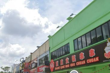 FACING MAINROAD!! 1st Floor Shop @ Jalan Emas, Bandar Sungai Emas Banting