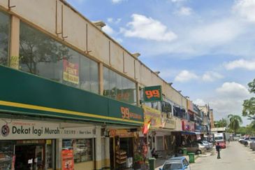 FACING MAINROAD!! 1st Floor Shop @ Jalan Emas, Bandar Sungai Emas Banting