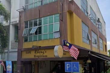 LIMITED!!!CORNER 3 Storey Shop @ Pusat Perdagangan Banting, Jalan Cemerlang For Sale