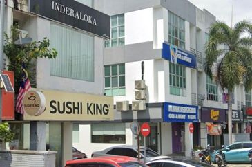 LIMITED!!!CORNER 3 Storey Shop @ Pusat Perdagangan Banting, Jalan Cemerlang For Sale