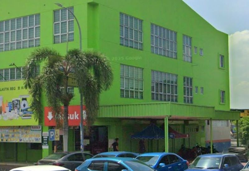 LIMITED!!!CORNER 3 Storey Shop @ Pusat Perdagangan Banting, Jalan Cemerlang For Sale