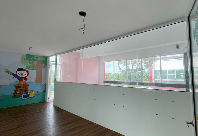 CORNER (First Floor & Second Floor) 3 Storey Shop @ Pusat Perdagangan Banting, Jalan Cemerlang For Rent