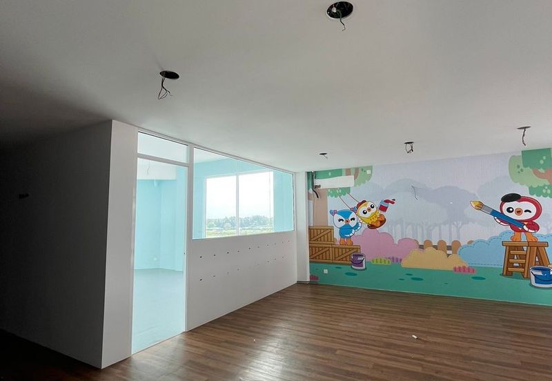 CORNER (First Floor & Second Floor) 3 Storey Shop @ Pusat Perdagangan Banting, Jalan Cemerlang For Rent