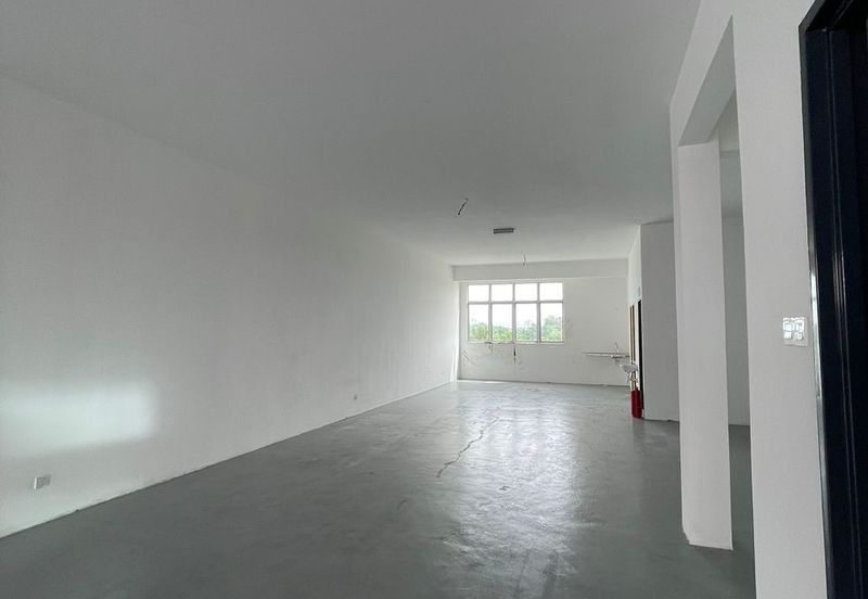 First Floor Shop @ Pusat Perdagangan Banting, Jalan Cemerlang For Rent