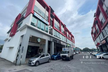 First Floor Shop @ Pusat Perdagangan Banting, Jalan Cemerlang For Rent