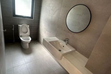 Freesia Residences @ Tropicana Aman