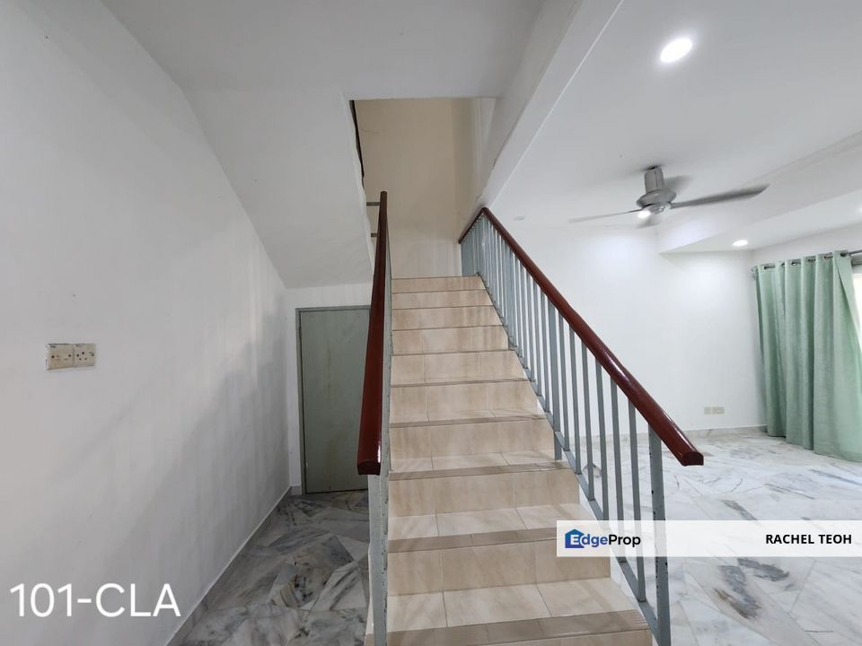 Good Condition!! Double Storey House @ Taman Equine Seri kembangan For Sale, Selangor, Seri Kembangan