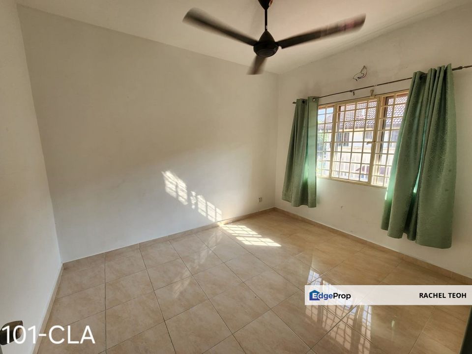 Good Condition!! Double Storey House @ Taman Equine Seri kembangan For Sale, Selangor, Seri Kembangan