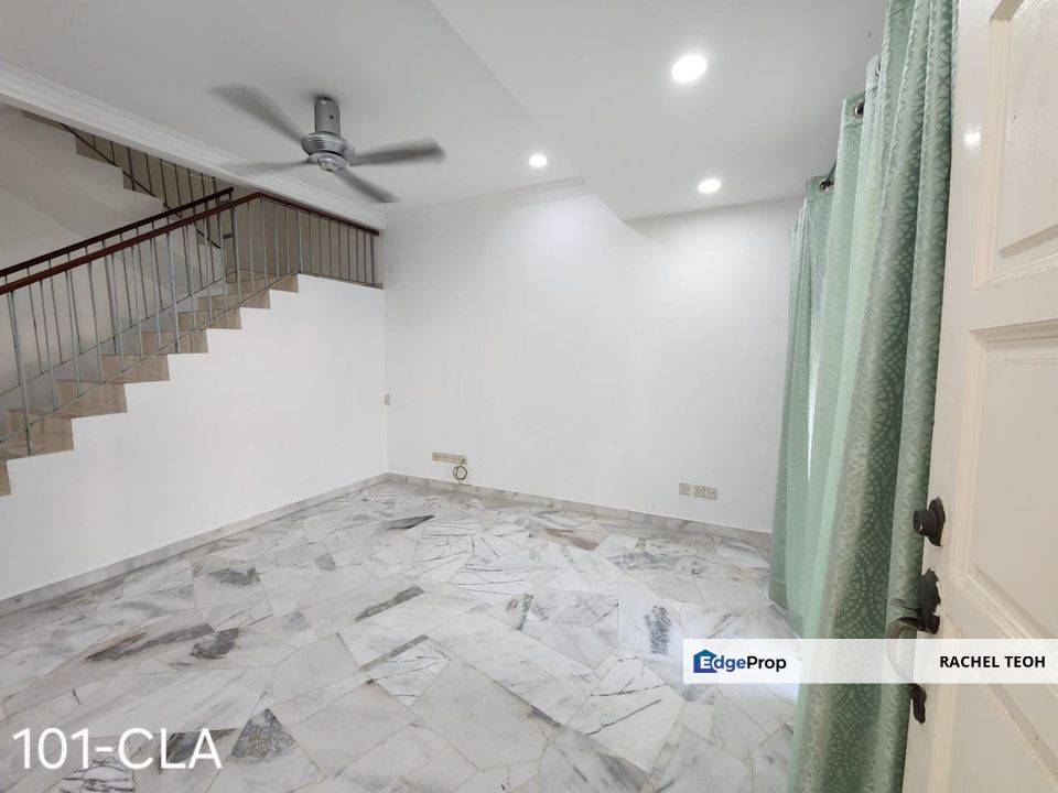 Good Condition!! Double Storey House @ Taman Equine Seri kembangan For Sale, Selangor, Seri Kembangan