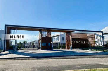 AAA STOCK!!! Eco Sanctuary Sencilia Double Storey Endlot with Big Land