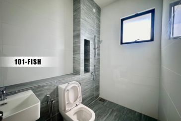 AAA STOCK!!! Eco Sanctuary Sencilia Double Storey Endlot with Big Land