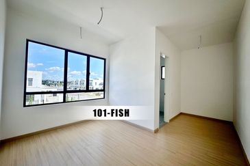 AAA STOCK!!! Eco Sanctuary Sencilia Double Storey Endlot with Big Land