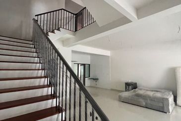 Duta Villa, Setia Alam