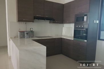 Duta Villa, Setia Alam